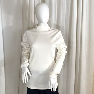 H&M Ribbed Turtleneck in White - Large